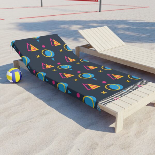 Tropic Triangle Beach Blanket - Image 3
