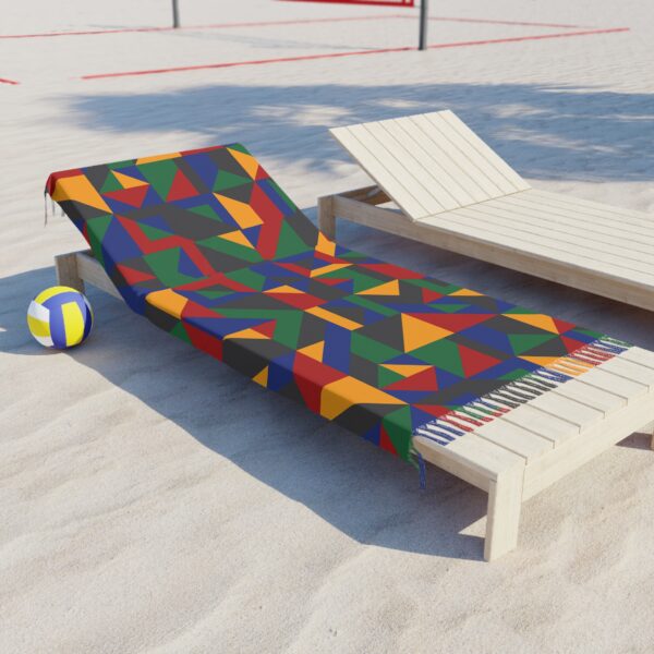 Tropic Triangle Beach Blanket - Image 3