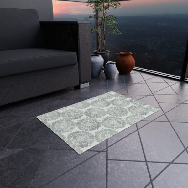 Light Grey Pinwheel Pattern Outdoor Rug - Image 2