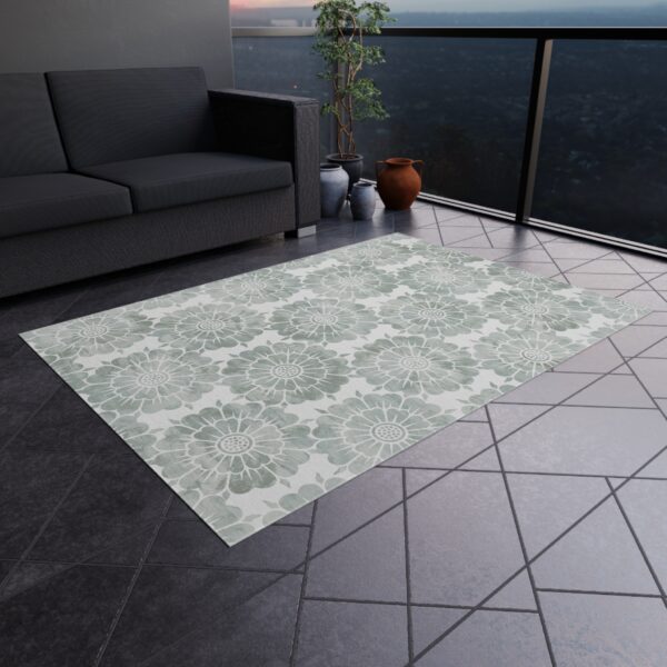 Light Grey Pinwheel Pattern Outdoor Rug - Image 5