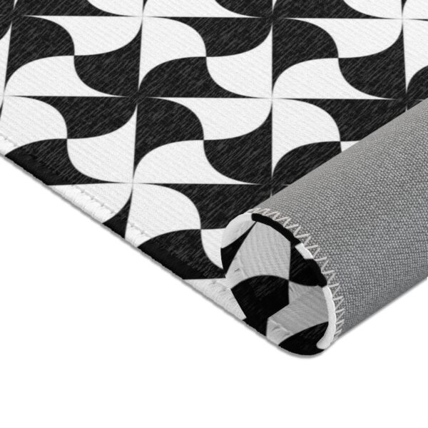 Black and White Pinwheel Outdoor Rug - Image 4