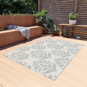 Light Grey Leaf Pattern Outdoor Rug